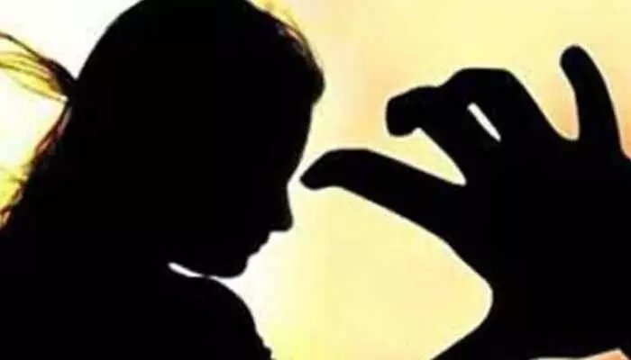 ‘ఆమె’పై ఆగని హింస.. ప్రతి ఏడాది పెరుగుతోన్న క్రైమ్ రేట్ ‘ఆమె’పై ఆగని హింస.. ప్రతి ఏడాది పెరుగుతోన్న క్రైమ్ రేట్