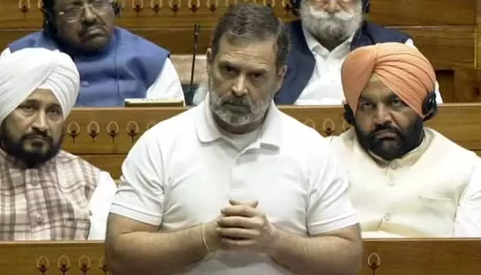 Rahul Gandhi: దేశంలో నిరుద్యోగం తాండవిస్తోంది.. లోక్సభలో రాహుల్ గాంధీ హాట్ కామెంట్స్ Rahul Gandhi: దేశంలో నిరుద్యోగం తాండవిస్తోంది.. లోక్సభలో రాహుల్ గాంధీ హాట్ కామెంట్స్