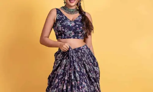 ఆఫర్ల కోసం రెండేళ్లు ఆ పని చేశా.. పవన్ కళ్యాణ్ బ్యూటీ ఎమోషనల్ కామెంట్స్