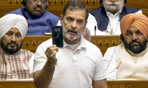 నిరుద్యోగ సమస్యను పరిష్కరించడంలో యూపీఏ, ఎన్డీయే విఫలం
