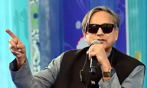 Shashi Tharoor: కాంగ్రెస్ ఎంపీ శశిథరూర్‌కు షాక్.. పరువు నష్టం కేసులో ఢిల్లీ హైకోర్టు సమన్లు