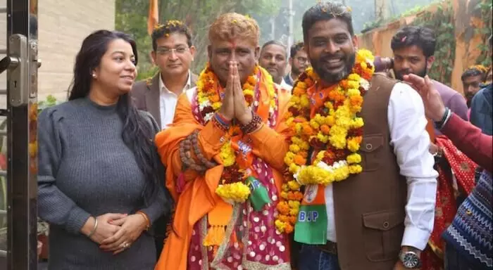 Delhi elections: ఢిల్లీ ఎన్నికల బరిలో అత్యంత ధనవంతులు ఎవరంటే? Delhi elections: ఢిల్లీ ఎన్నికల బరిలో అత్యంత ధనవంతులు ఎవరంటే?