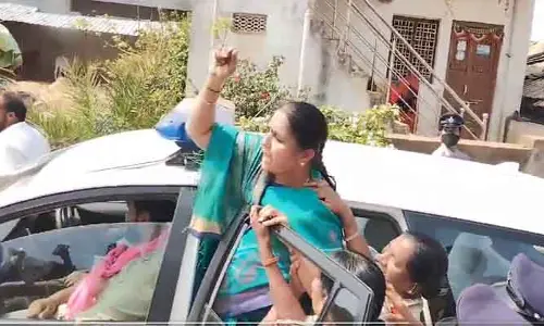 Harish Rao : మాజీ మంత్రి సునితాలక్ష్మారెడ్డి అరెస్టుపై హరీష్ రావు ఫైర్