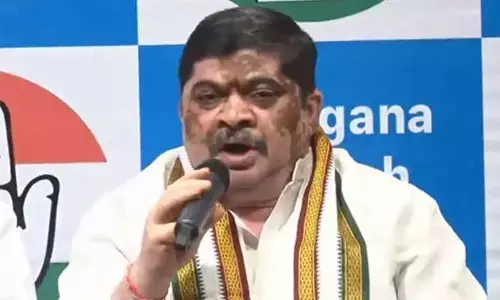 Ponnam Prabhakar: బీసీ నేత ఈటలను బయటకి ఎందుకు పంపారు? బీఆర్ఎస్ పై మంత్రి పొన్నం ఆగ్రహం