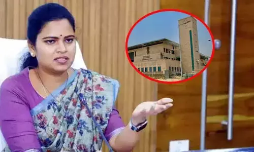 విడదల రజినికి హైకోర్టు బిగ్ షాక్.. కేసు నమోదుకు ఆదేశాలు