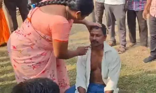 అనకాపల్లి జిల్లాలో దారుణం.. విద్యార్ధినిపై స్కూల్ టీచర్ లైంగిక దాడి