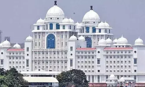 Telangana Secretariat : తెలంగాణ సచివాలయంలో నకిలీ ఐఏఎస్