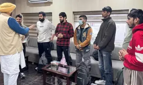 Abroad: విదేశీ వలసలు సులభతరం.. కొత్త చట్టాన్ని తీసుకురానున్న కేంద్రం!