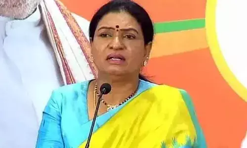 విద్యార్థుల మరణాలపై ప్రభుత్వానికి పట్టింపు లేదు.. ఎంపీ డీకే అరుణ