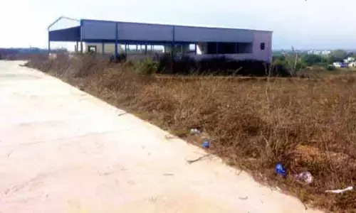 మందుబాబులకు కేరాఫ్ అడ్రస్ గా ఫంక్షన్ హాల్?