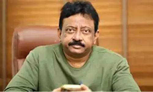 వైసీపీ కీలక నేతతో ఆర్జీవీ మంతనాలు!