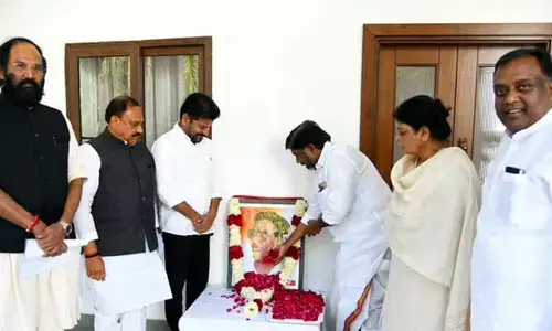 CM Revanth Reddy : మాజీ పీసీసీ అధ్యక్షుడు మల్లు అనంత రాములుకు సీఎం రేవంత్ రెడ్డి ఘన నివాళులు