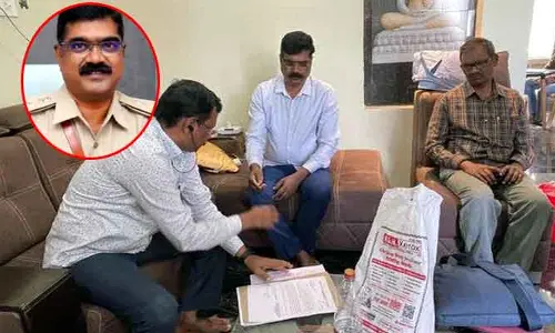 ఏసీబీకి పక్కా ఆధారాలతో దొరికిన డీటీసీ శ్రీనివాస్.. ఎన్ని రూ.కోట్ల ఆస్తులు బయటపడ్డాయంటే..