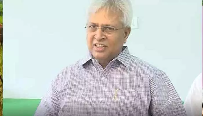 Undavalli : వైసీపీ గూటికి మాజీ ఎంపీ ఉండవల్లి అరుణ్కుమార్! Undavalli : వైసీపీ గూటికి మాజీ ఎంపీ ఉండవల్లి అరుణ్కుమార్!