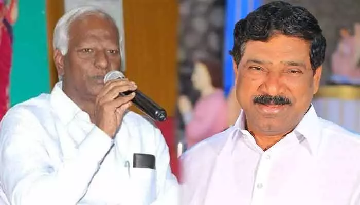 మాజీ ఉపముఖ్యమంత్రుల మధ్య మాటల వార్.. రాజయ్యకు కడియం కౌంటర్ మాజీ ఉపముఖ్యమంత్రుల మధ్య మాటల వార్.. రాజయ్యకు కడియం కౌంటర్