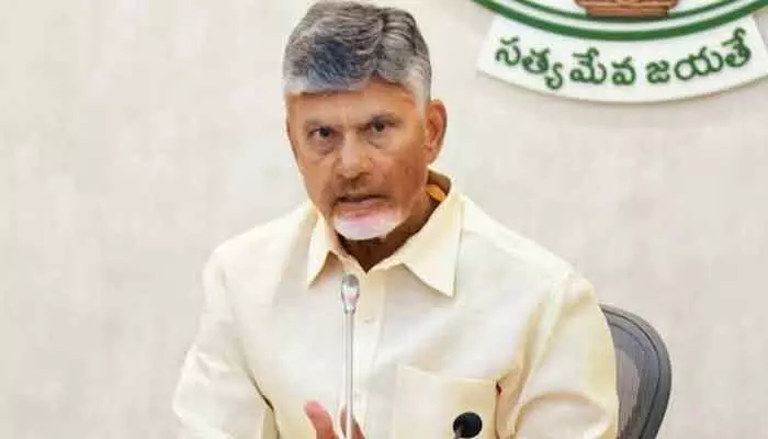 ఆ కుటుంబాలను ఆదుకుంటాం.. సీఎం చంద్రబాబు భరోసా ఆ కుటుంబాలను ఆదుకుంటాం.. సీఎం చంద్రబాబు భరోసా