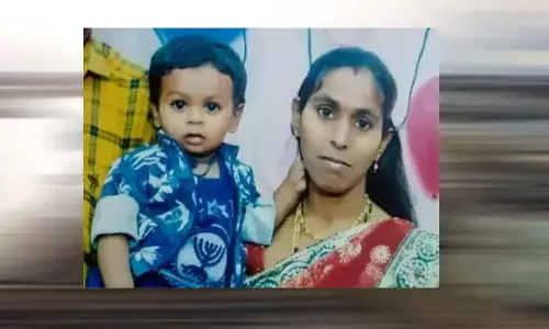 కొడుకు సహా తల్లి ఆత్మహత్య.. ఏం కష్టమొచ్చిందో..?