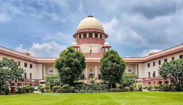 Supreme Court: ఎమ్మెల్యేల అనర్హత పిటిషన్లపై నేడు సుప్రీం కోర్టులో విచారణ.. Supreme Court: ఎమ్మెల్యేల అనర్హత పిటిషన్లపై నేడు సుప్రీం కోర్టులో విచారణ..