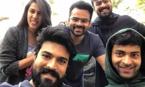 ఒకే ఫ్రేమ్‌లో ముగ్గురు మెగా హీరోలు.. చూడటానికి రెండు కళ్లు సరిపోవట్లేదు అంటున్న ఫ్యాన్స్