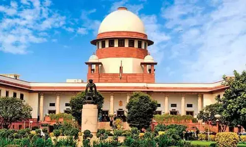 Supreme Court: ఎమ్మెల్యేల అనర్హత పిటిషన్లపై విచారణ వాయిదా .. ధర్మాసనం సంచలన వ్యాఖ్యలు
