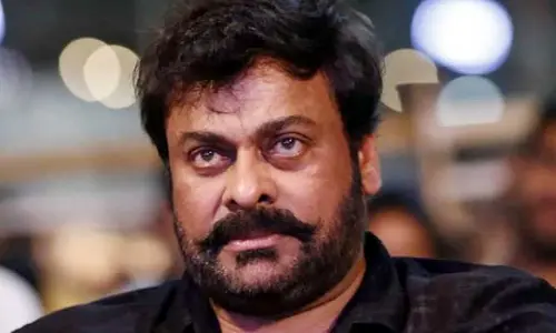 మెగాస్టార్ చిరంజీవి రాజకీయాలకు పనికిరారు.. మాజీ మంత్రి సంచలన వ్యాఖ్యలు