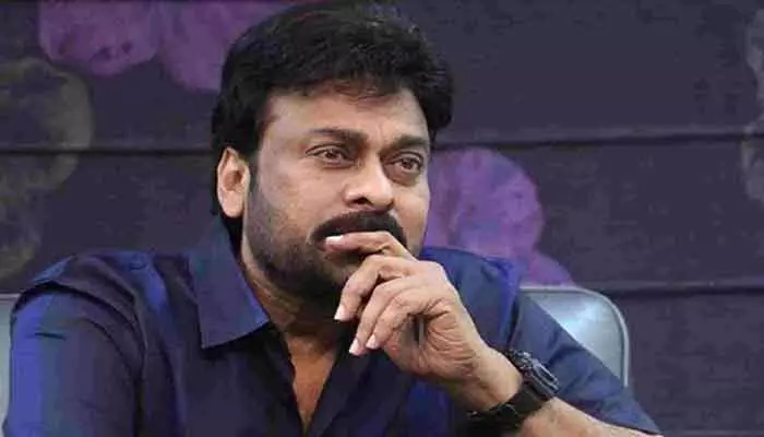సర్జరీ చేయించుకున్న చిరంజీవి.. ఆందోళనలో మెగాఫ్యాన్స్ సర్జరీ చేయించుకున్న చిరంజీవి.. ఆందోళనలో మెగాఫ్యాన్స్