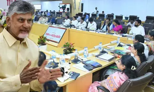 వారి బాధలను ఓపికతో వినండి.. సీఎం చంద్రబాబు ఆదేశం