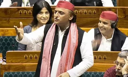 Akhilesh Yadav: చంద్రుడి మీదికి వెళ్లడంలో ప్రయోజనమేముంది?- అఖిలేష్ యాదవ్