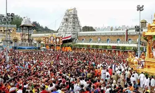 Tirumala: భారీగా శ్రీవారి హుండీ ఆదాయం.. ఎంతంటే..!