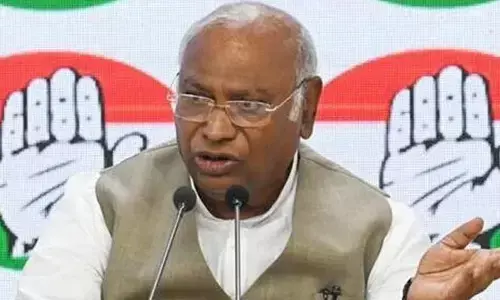 Karge: ట్రంప్‌తో టారిఫ్‌లు, డిపోర్టేషన్‌పై చర్చించాలి.. మోడీకి కాంగ్రెస్ చీఫ్ ఖర్గే సూచన