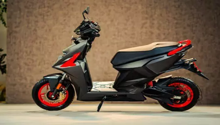 Electric Scooter: చీప్ అండ్ బెస్ట్.. ఫీచర్స్ అదుర్స్.. ఈ హై మైలేజ్ ఎలక్ట్రిక్ స్కూటీ గురించి తెలుసా? Electric Scooter: చీప్ అండ్ బెస్ట్.. ఫీచర్స్ అదుర్స్.. ఈ హై మైలేజ్ ఎలక్ట్రిక్ స్కూటీ గురించి తెలుసా?