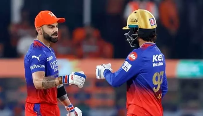 చాలా ఏళ్లుగా కెప్టెన్గా ఉన్నా.. రజత్ పాటిదార్కు పగ్గాలు అప్పగించడంపై స్పందించిన విరాట్ కోహ్లీ చాలా ఏళ్లుగా కెప్టెన్గా ఉన్నా.. రజత్ పాటిదార్కు పగ్గాలు అప్పగించడంపై స్పందించిన విరాట్ కోహ్లీ