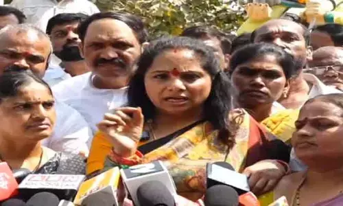 MLC Kavitha : బీసీ రిజర్వేషన్లపై మూడు బిల్లులు పెట్టాలి : ఎమ్మెల్సీ కవిత