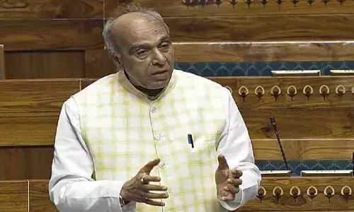 వక్ఫ్ సవరణ బిల్లుపై దద్దరిల్లిన ఉభయ సభలు