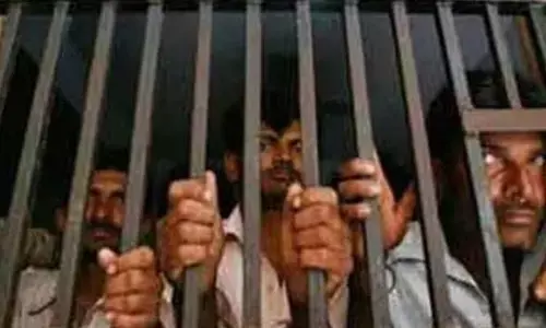 Indians: విదేశీ జైళ్లలో10,152 మంది భారతీయులు.. పార్లమెంటుకు తెలిపిన కేంద్రం