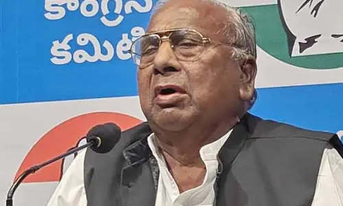 దేశం మొత్తం తిరుగుతా.. మోడీని ఎండగడతా: వీహెచ్ కీలక ప్రకటన