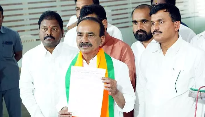 MP Eatala: ఏడాదిలోనే ఛీ కొట్టించుకున్న కాంగ్రెస్.. ఎంపీ ఈటల కీలక వ్యాఖ్యలు MP Eatala: ఏడాదిలోనే ఛీ కొట్టించుకున్న కాంగ్రెస్.. ఎంపీ ఈటల కీలక వ్యాఖ్యలు
