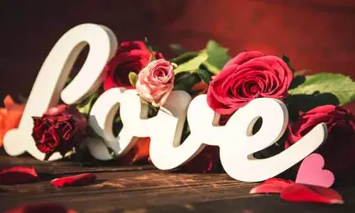 70ఏళ్ల స్టార్ హీరోతో ప్రేమలో పడిపోయిన నటి.. సంచలన విషయాలు బయటకు..