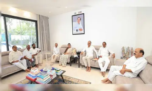 Harish Rao : సంగమేశ్వర ప్రాజెక్టుపై పోరాటానికి సిద్ధం అవుతున్న గులాబీ నేతలు