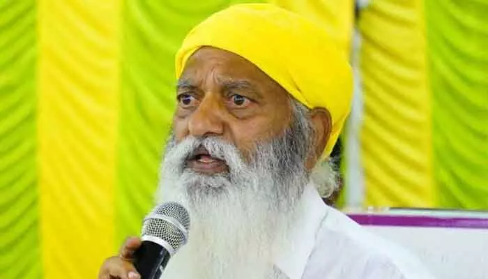 Case Filed: మాజీ ఎమ్మెల్యే జేసీ ప్రభాకర్ రెడ్డికి బిగ్ షాక్.. కేసు నమోదు Case Filed: మాజీ ఎమ్మెల్యే జేసీ ప్రభాకర్ రెడ్డికి బిగ్ షాక్.. కేసు నమోదు