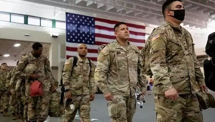 Us army: యూఎస్ ఆర్మీలో ట్రాన్స్జెండర్లపై నిషేధం.. ట్రంప్ ఆదేశాల మేరకు చర్యలు Us army: యూఎస్ ఆర్మీలో ట్రాన్స్జెండర్లపై నిషేధం.. ట్రంప్ ఆదేశాల మేరకు చర్యలు