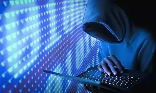 Cyber Crime: ఏసీబీ అధికారినంటూ ఘరానా మోసం.. ఏకంగా తహశీల్దార్‌కు కుచ్చుటోపీ