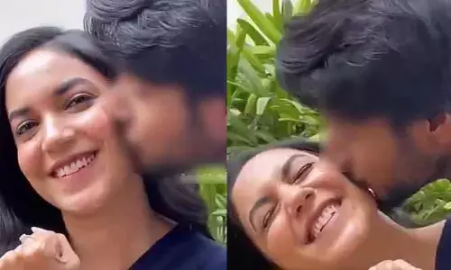 రీతూ వర్మని ముద్దులతో ముంచేస్తున్న యంగ్ హీరో.. షాక్‌లో ఫ్యాన్స్.. వీడియో వైరల్