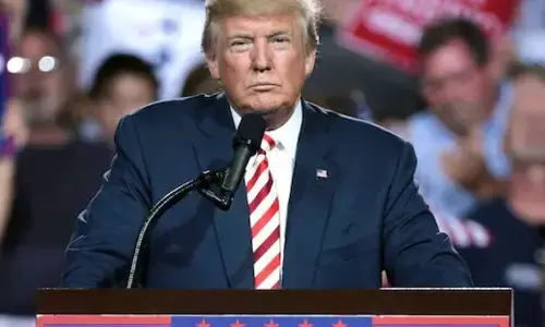Donald Trump: మరో బాంబు పేల్చిన ట్రంప్.. ఆ రోజు నుంచి ఆటోమొబైల్ ఉత్పత్తులపై సుంకాలు