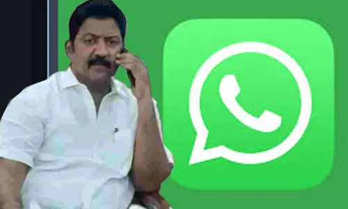 వంశీ చేసేది .. ఓన్లీ వాట్సప్ కాల్స్?