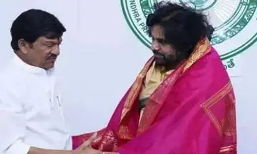 పవన్ కళ్యాణ్‌ను కలిసిన రాజేంద్రప్రసాద్.. ఆ జ్ఞాపకాలను గుర్తు చేసుకుంటూ ఎమోషనల్!