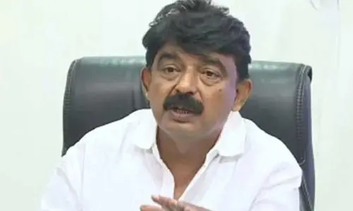 ‘సీఎం చంద్రబాబు తొందర పడుతున్నారు’.. మాజీ మంత్రి సంచలన వ్యాఖ్యలు