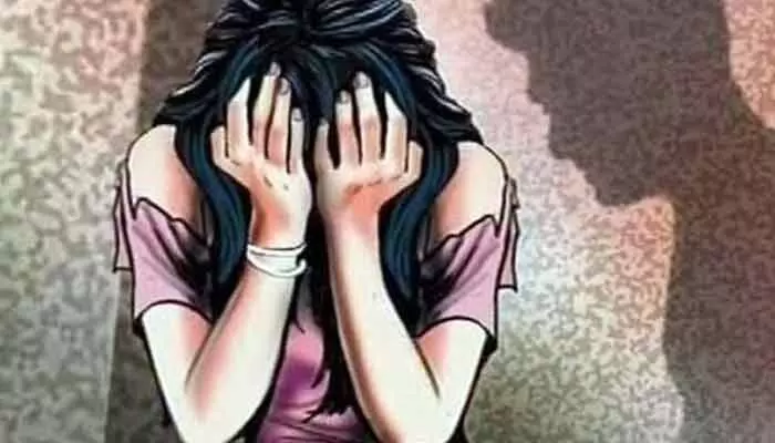విద్యాపీఠంలోనూ వివాహితకు రక్షణ కరువు.. విద్యాపీఠంలోనూ వివాహితకు రక్షణ కరువు..