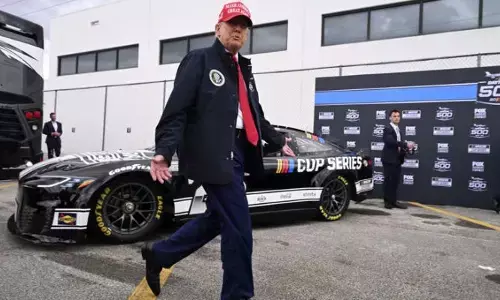 Donald Trump: ట్రంప్‌ మాములోడు కాదు.. ముసలోడే కదా అనుకుంటే బీస్ట్‌ కారును ఎలా నడిపారో చూడండి!