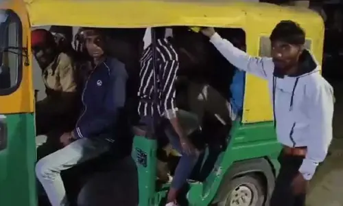 Viral Video : అరేయ్ బాబూ అది ఆటోనా? బస్ ఆ..? అంటున్న నెటిజన్స్